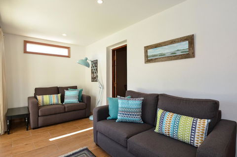 Trafalgar Premium Vintage Suites - ACT Tourism 21