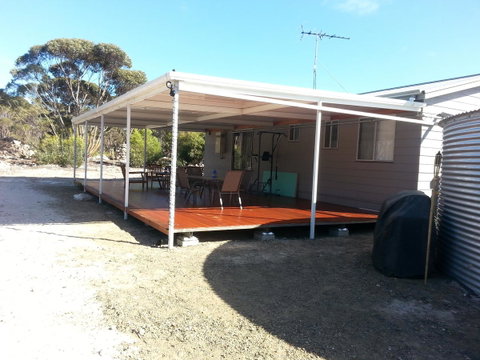 The Island House - ACT Tourism 7