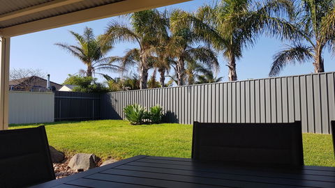 Aldinga Beach Overnighter Or Getaway Home - ACT Tourism 5