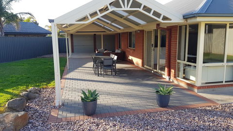 Aldinga Beach Overnighter Or Getaway Home - ACT Tourism 1