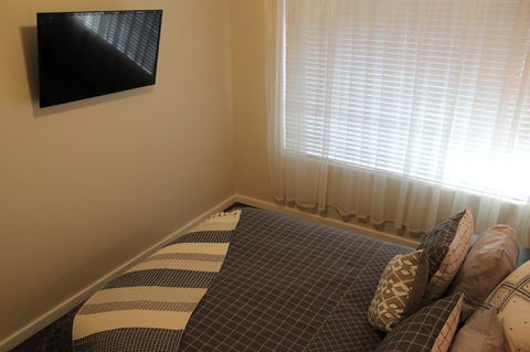 Christophers Villa - ACT Tourism 17