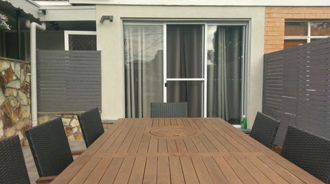 Christophers Villa - ACT Tourism 9