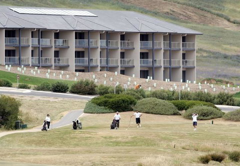 Lady Bay Hotel - ACT Tourism 15