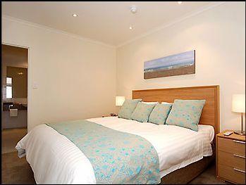 Lady Bay Hotel - ACT Tourism 5