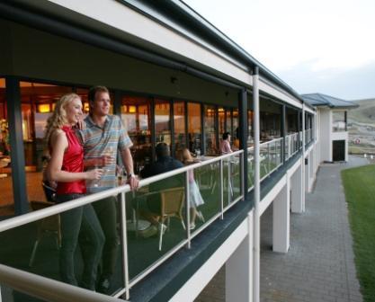 Lady Bay Hotel - ACT Tourism 10