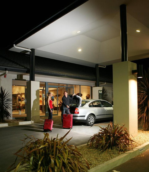 Lady Bay Hotel - ACT Tourism 8