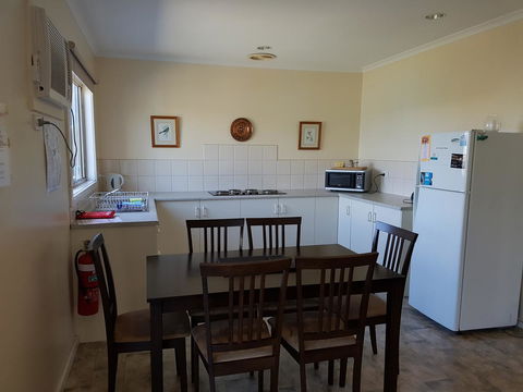 Marion Bay Holiday Villas - ACT Tourism 9