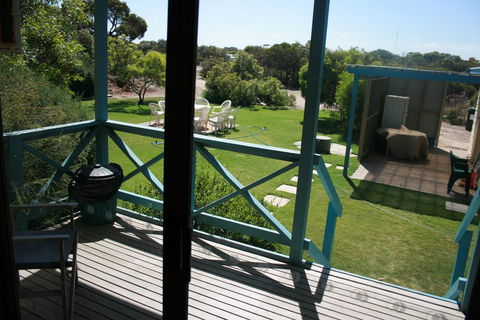 Marion Bay Holiday Villas - ACT Tourism 16