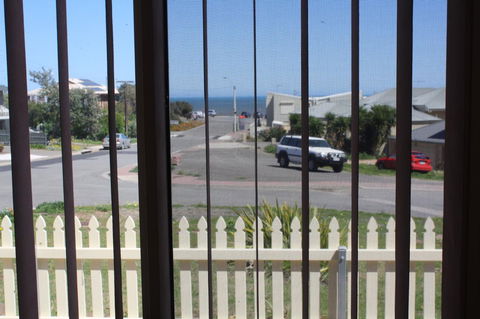 Maslin Beach House - ACT Tourism 13