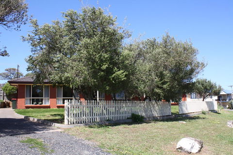 Maslin Beach House - ACT Tourism 19