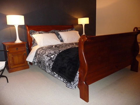 Country Bakehouse Accommodation - ACT Tourism 3