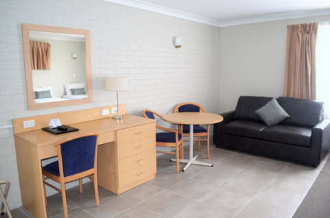 Bathurst Motor Inn - ACT Tourism 9
