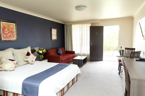 Bathurst Motor Inn - ACT Tourism 1