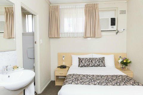 Bathurst Motor Inn - ACT Tourism 23