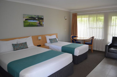 Bathurst Motor Inn - ACT Tourism 18