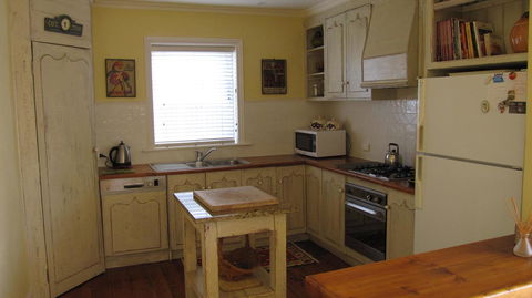 Gainsborough Cottage - ACT Tourism 10