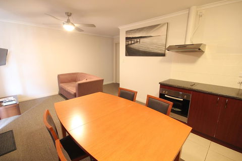 Port Vincent Motel & Apartments - ACT Tourism 2