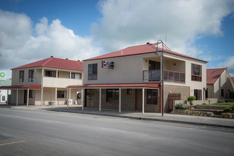 Port Vincent Motel & Apartments - ACT Tourism 39