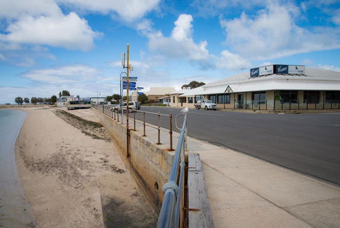 Port Vincent Motel & Apartments - ACT Tourism 36