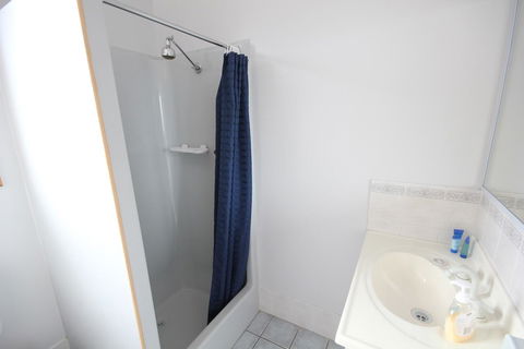 Port Vincent Motel & Apartments - ACT Tourism 16