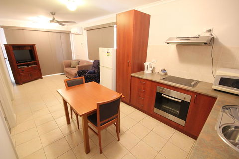 Port Vincent Motel & Apartments - ACT Tourism 7