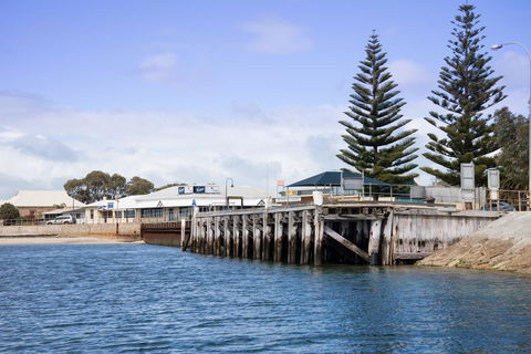 Port Vincent Motel & Apartments - ACT Tourism 37