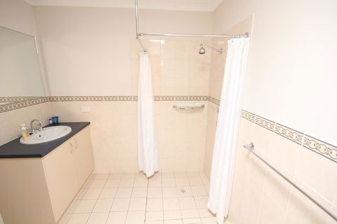 Port Vincent Motel & Apartments - ACT Tourism 12