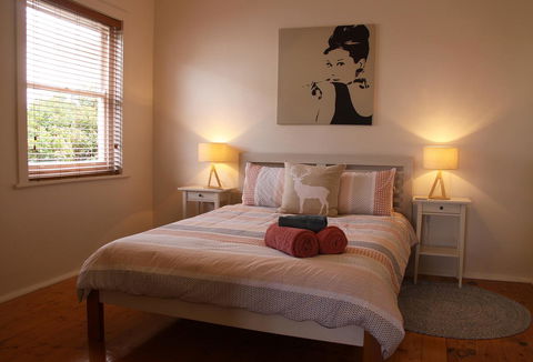 Grace Cottage - ACT Tourism 11