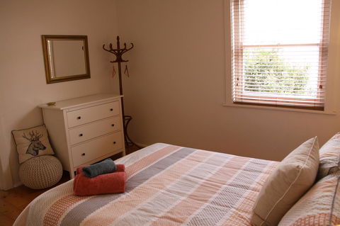 Grace Cottage - ACT Tourism 12
