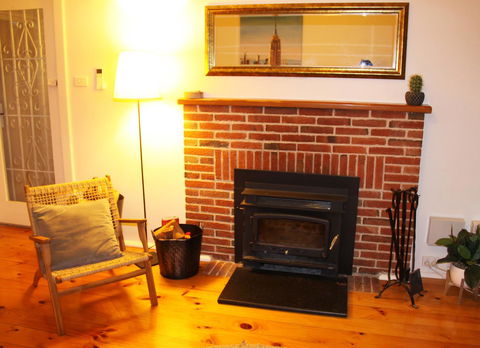 Grace Cottage - ACT Tourism 5