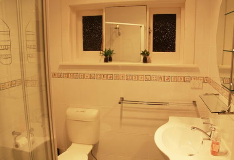 Grace Cottage - ACT Tourism 14