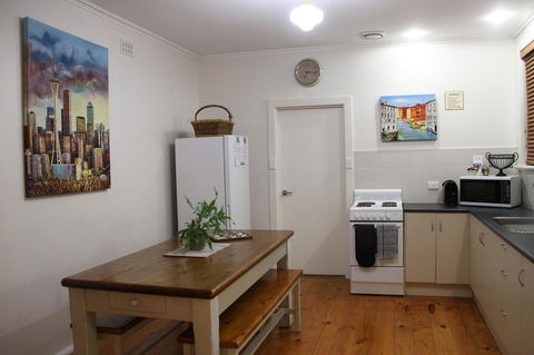 Grace Cottage - ACT Tourism 8