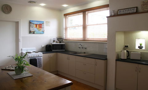 Grace Cottage - ACT Tourism 6