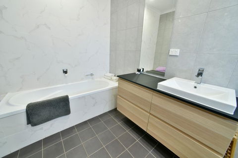 Great Northern Lodge - ACT Tourism 3