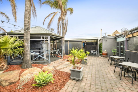 Nightcap At Exeter Hotel - ACT Tourism 27