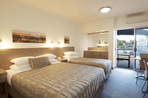 Loxton Community Hotel Motel - ACT Tourism 16