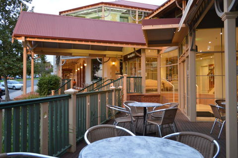 Loxton Community Hotel Motel - ACT Tourism 1