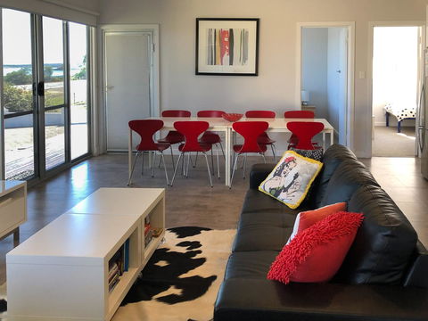 Beachview - ACT Tourism 9