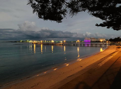 Hilton Beachfront Motel - ACT Tourism 10