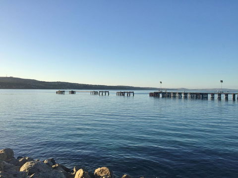 Hilton Beachfront Motel - ACT Tourism 33