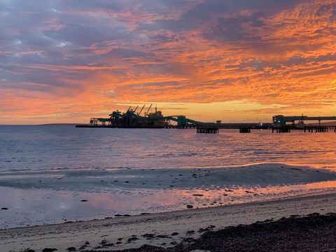 Hilton Beachfront Motel - ACT Tourism 17