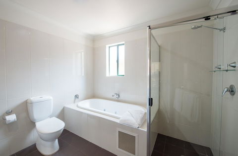 Clare Country Club - ACT Tourism 12