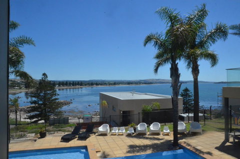 The Bluff Resort Apartments - ACT Tourism 13