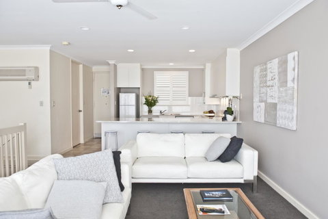 The Bluff Resort Apartments - ACT Tourism 40