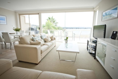 The Bluff Resort Apartments - ACT Tourism 14