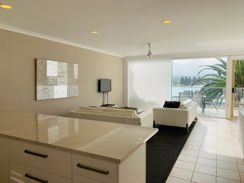 The Bluff Resort Apartments - ACT Tourism 4