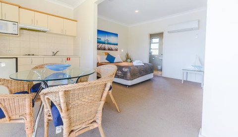 The Bluff Resort Apartments - ACT Tourism 7