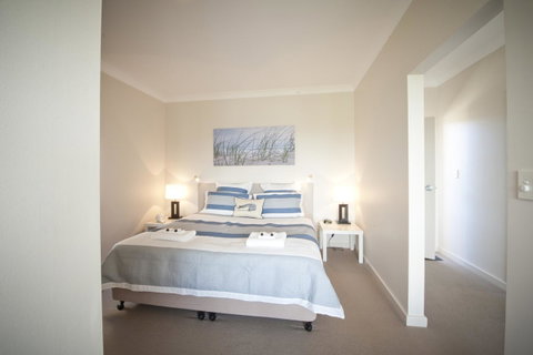 The Bluff Resort Apartments - ACT Tourism 32