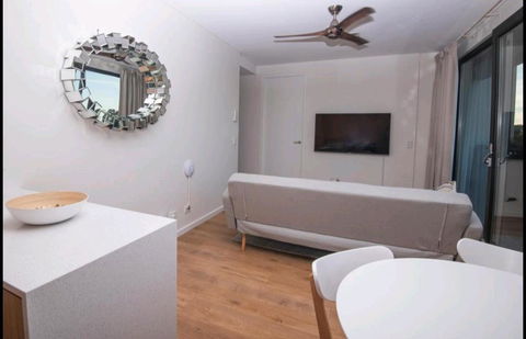 Wisteria Apartments - ACT Tourism 1