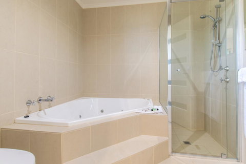 Mick O\'Sheas - ACT Tourism 22